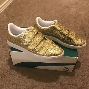 Women’s Glitter Gold Puma Sneakers